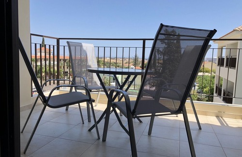 Tersefanou Apartment | 2 Bedroom Modern Apartment With Communal Pool 10 Minutes From beach Tersefanou