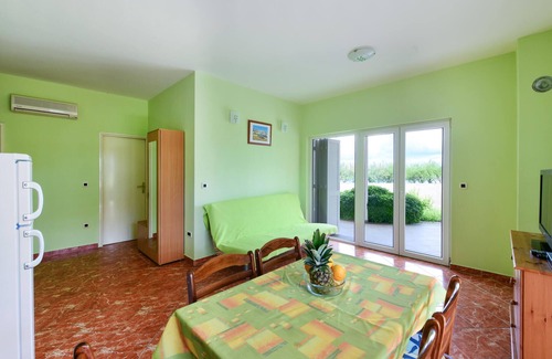 Ugljan Apartment | 2 bedroom nice apartment in Ugljan