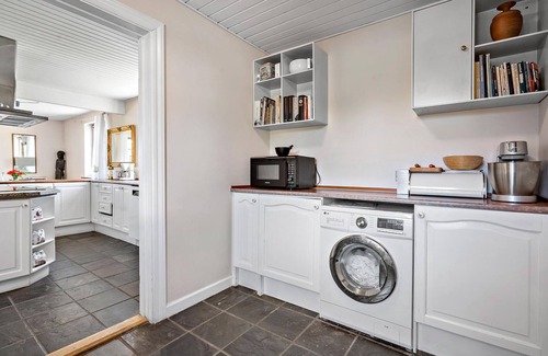 Sonder Bork House | 2 bedroom nice home in Hemmet