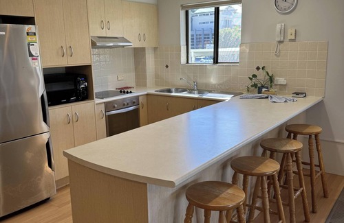 Miami Apartment | 2 Bedroom Ocean Glimpses Renovated Apartment - Right on Miami Beach!