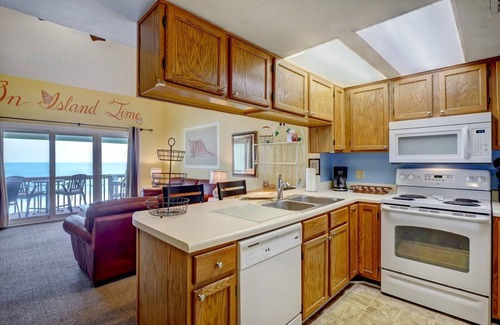 Surf City Condo | 2 Bedroom Oceanfront Condo with Beautiful Views
