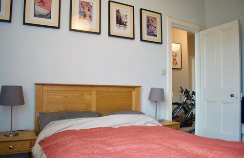 Newhaven Apartment | 2 Bedroom Seaside Flat With Scenic Views