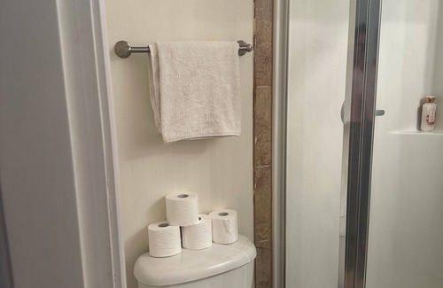 Black Mountain Bed & Breakfast | 2 bedroom separate beautiful suite…n