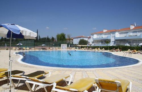 Portimao Apartment | 2 Bedroom Top Floor Apartment, Oasis Parque, near Alvor AT01