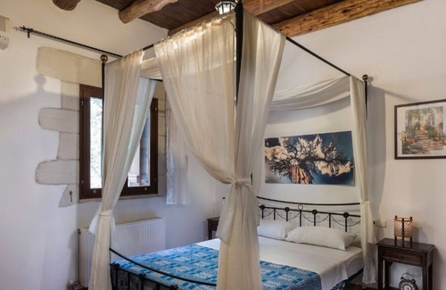 Maza Villa | 2-Bedroom Villa in Countryside by Delfus