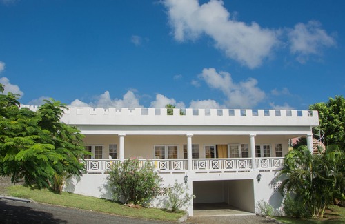 Savannes Villa | 2 bedroom villa with semi private pool in the garden, 5 mins from the beach