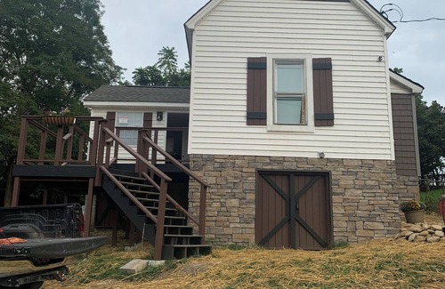 La Follette House | 2-bedroom with a loft . Only a block away from the ATV/hiking trails !