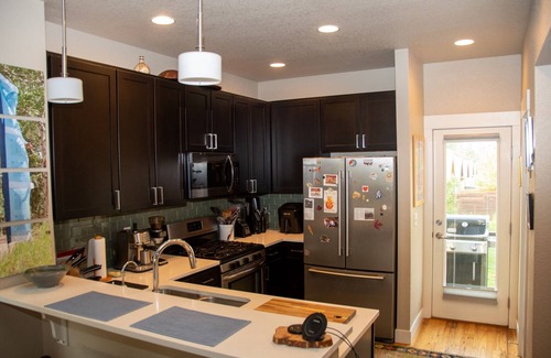 Wonderland Lake House | 2 Bedroom with dedicated office space at base of foothills and trails