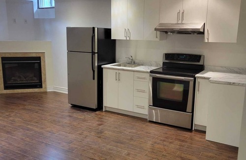 Brampton House | 2 Bedrooms Available to Make Your Stay a Pleasant. Close To Tim Hortons, etc.