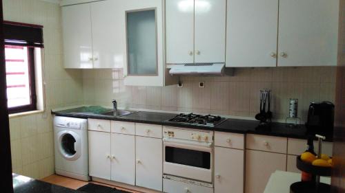 Esposende House | 2 bedrooms house at Apulia 700 m away from the beach with furnished terrace and wifi