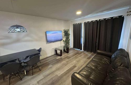 Longue-Pointe Apartment | 2 bedrooms near Hochelaga area - D907