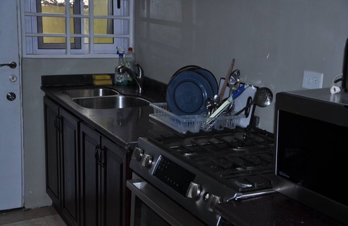 Nungua House | 2 BEDROOMS|WIFI|SELF COMPOUND|VALUE FOR MONEY