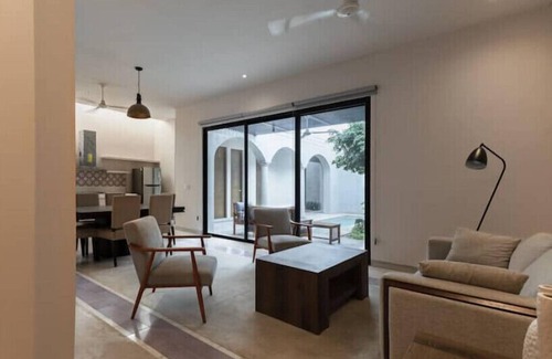 Centro House | 2 Bedrooms w/tv room and studio w/pool and garage