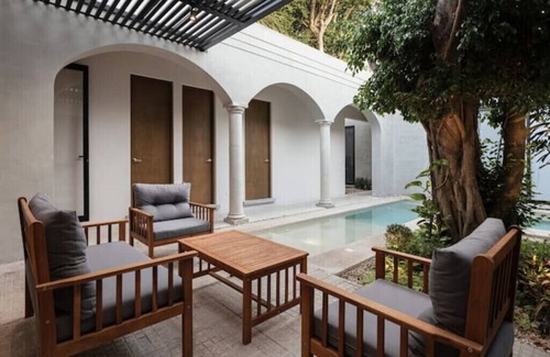 Centro House | 2 Bedrooms w/tv room and studio w/pool and garage
