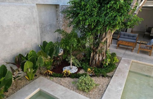 Centro House | 2 Bedrooms w/tv room and studio w/pool and garage
