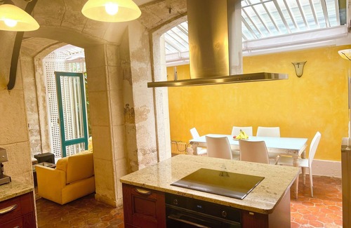 Saint-Thomas-d'Aquin Apartment | 2 bedrs apt 1000 sqf in the center of paris across the bridge from le Louvre