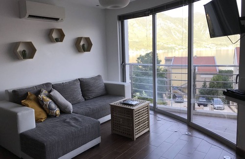 Dobrota Apartment | 2 Beds, Fjord Panorama and Pool in Dobrota