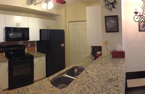 Downtown West Palm Beach Apartment | 2 BR at CityPlace with 2 parkings.