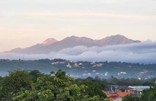Poblacion District Apartment | 2 br City and Mountain View 1016