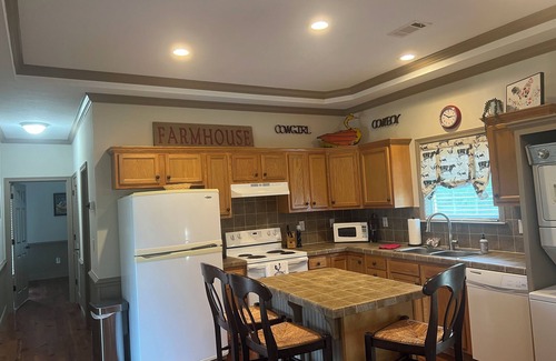 Burton Cottage | 2-Br Country Cottage on rolling hills of Burton, 15 min from Round Top!