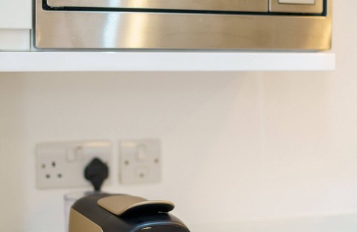 Somers Town Apartment | 2 BR - Regent's Park Retreat