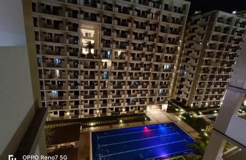 Paranaque Apartment | 2 BR Resort type Condo unit near Airport