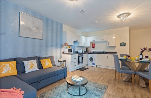 Telford Apartment | 2-BR serviced Apt In Telford - W/Wi-fi/Netflix