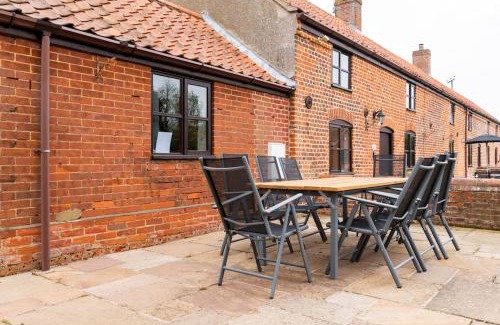Dilham House | 2 Brickground Broads getaway for the whole family