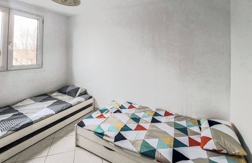Noisy-le-Sec Apartment | 2 Chambres à Bobigny Entre Paris et Disneyland