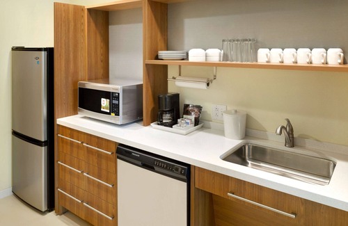 Paw Creek Apartment | 2 Connecting Suites at a Hotel