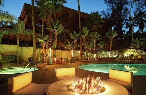 Mission Valley West House | 2 Connecting Suites at a 4⭐️ Hotel