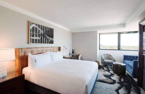 Glencoe Hotel | 2 Connecting Suites at a 4⭐️ Hotel