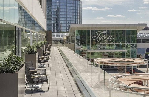 McLean Hotel | 2 Connecting Suites at a 4⭐️ Hotel