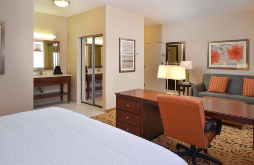 Ocala Hotel | 2 Connecting Suites at a Hotel