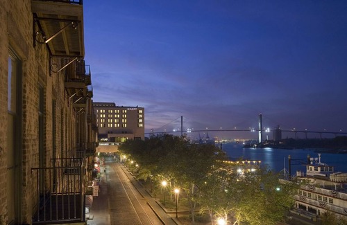 Historic District - North Hotel | 2 Connecting Suites at a 4⭐️ Hotel