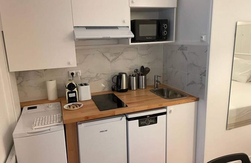 Quartier de Rochechouart Apartment | 2.cozy Studio Paris - Montmartre - Opera