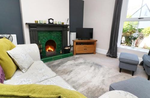Bodmin House | 2 Emma Place