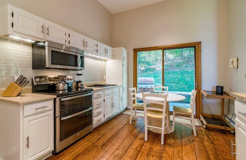 Stratton Mountain House | 2 Free Nights* , Hot Tub,Sauna,Stratton Shuttle,