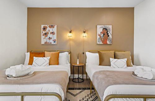Central Business District Apartment | 2 Free Parking, Gym, Pool Table, NYC 30min, EWR 10min