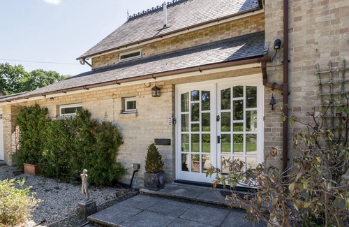 Sandford Cottage | 2 HEATH COTTAGES, pet friendly, with open fire in Sandford, Dorset