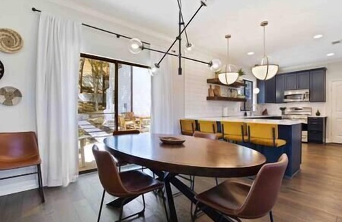 MLK House | 2 Homes-16 Guests-POOL-ARCADe-Large Backyard-Grill