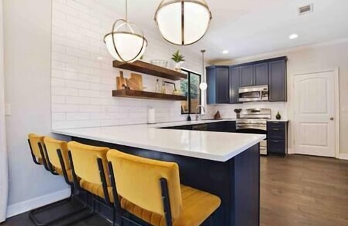 MLK House | 2 Homes-16 Guests-POOL-ARCADe-Large Backyard-Grill