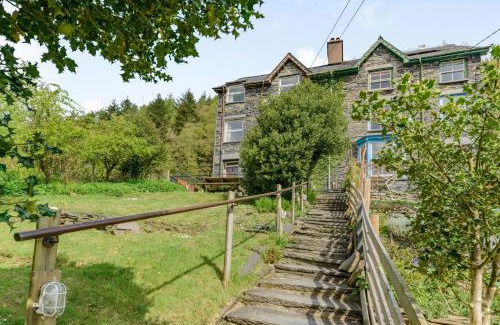 Corris Apartment | 2 Isygraig