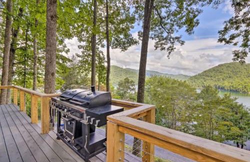 Topton House | 2 Lake Front Cabins 1 price Pet Friendly Cabins Game Room Hot Tub
