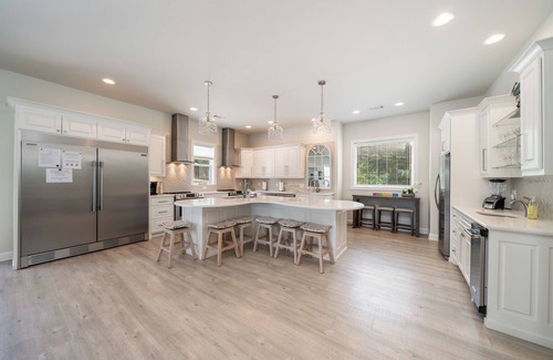 Hot Springs House | 2 Luxury Lakefront Homes, Private Pool, Hot Tub, Boat Dock, Putting Green, Views