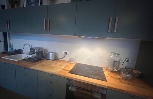 Chartrons Apartment | 2 master suites in renovated old apartment
