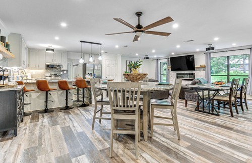 Daphne Cottage | 2 Mi to Bay + Beaches: Home w/ Gazebo in Daphne