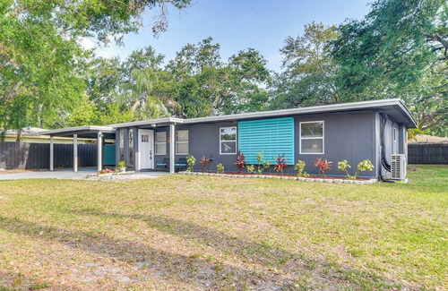Madeira Beach Cottage | 2 Mi to Beach: Family Getaway w/Yard in St Pete!