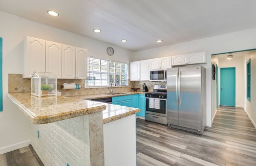 Royal Poinciana Cottage | 2 Mi to Hollywood Beach: Pet-Friendly Cottage