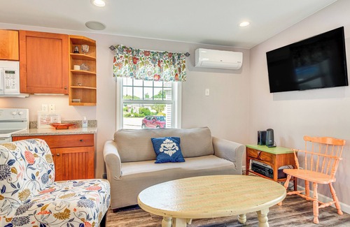 Summer Village Cottage | 2 Mi to Moody Beach, Amenity Access: Wells Getaway